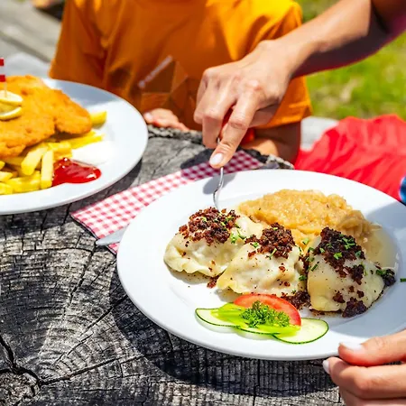 Mit Sauna Direkt Am Ossiacher Und An Der Gerlitzen Alpe Nyaraló *